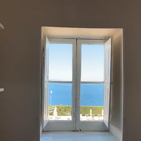 Porto Salvo בית הארחה