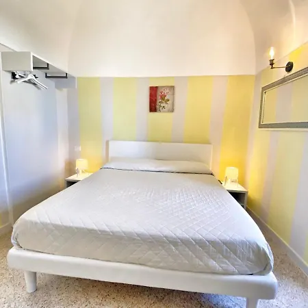 Porto Salvo Guest house