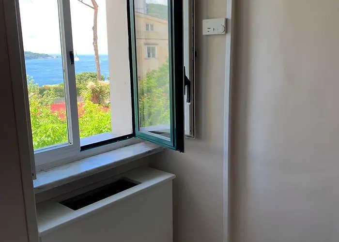 Porto Salvo Pensión