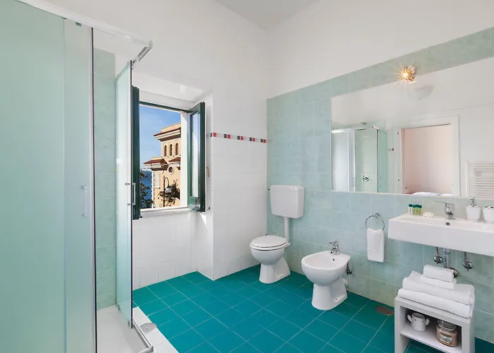 Pensión Porto Salvo 3*